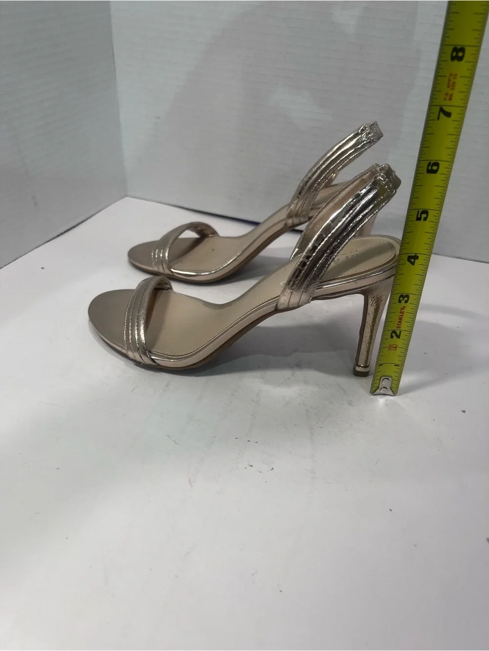Kenneth Cole Reaction Metallic Nude Strappy Slingback Heels